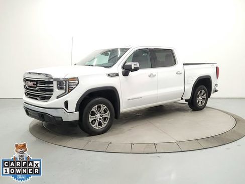 Used 2024 GMC Sierra 1500 SLT image 3