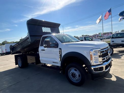 New 2025 Ford F550 4x4 Regular Cab Super Duty image 3