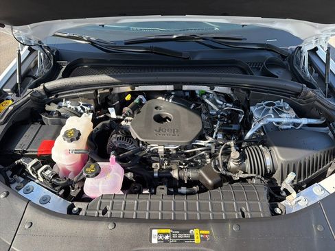 New 2026 Jeep Grand Cherokee Limited w/ Limited Altitude Package image 11