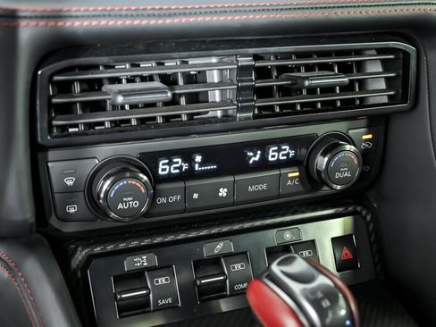 Used 2020 Nissan GT-R NISMO AWD/4WD image 30