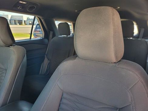 Used 2020 Ford Explorer XLT image 28