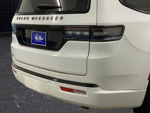 Used 2022 Jeep Grand Wagoneer Series II image 41