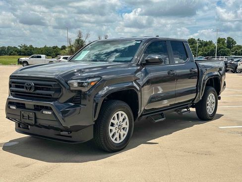 Used 2026 Toyota Tacoma SR5 RWD image 7