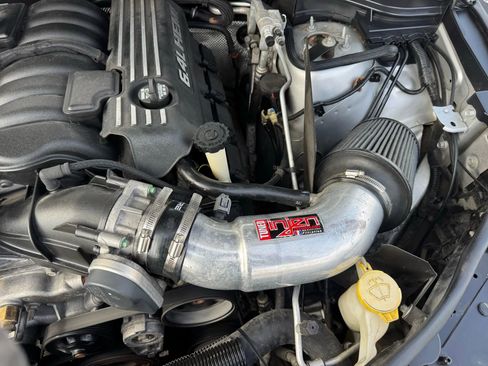 Used 2012 Jeep Grand Cherokee SRT8 w/ Luxury Group II image 25