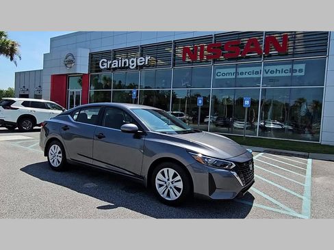 Used 2025 Nissan Sentra S image 17