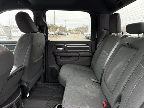 Used 2025 RAM 3500 Big Horn AWD/4WD image 30