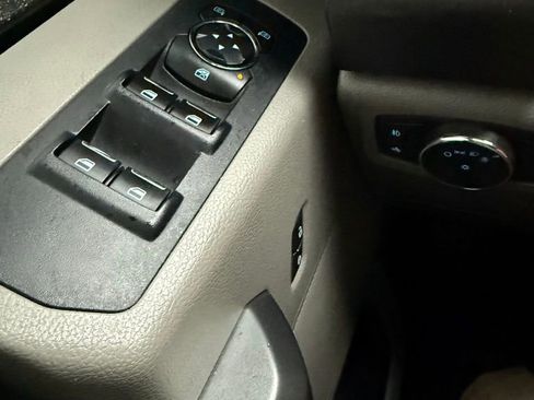 Used 2015 Ford F150 XLT image 12