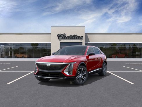 New 2026 Cadillac Lyriq Luxury RWD image 8