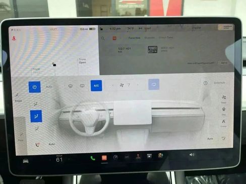 Used 2023 Tesla Model 3 Standard Range image 21