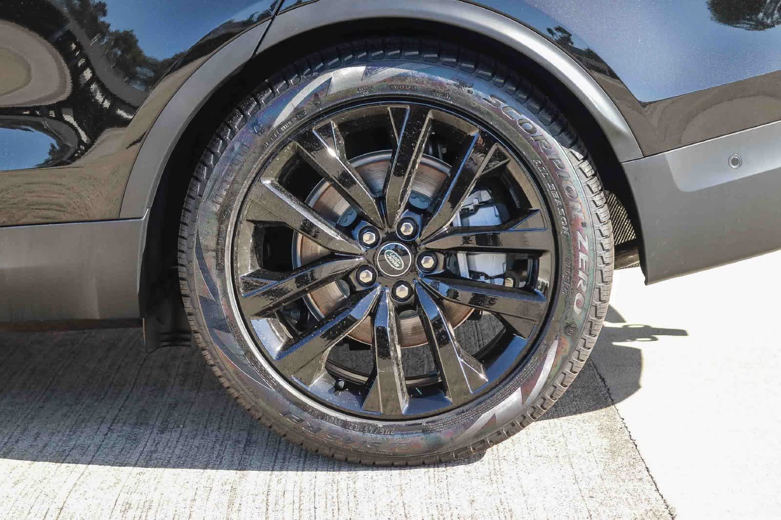 New 2026 Land Rover Discovery S AWD/4WD image 7