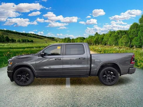 Used 2021 RAM 1500 Laramie AWD/4WD image 3