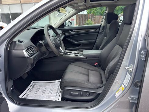 Used 2018 Honda Accord EX image 15