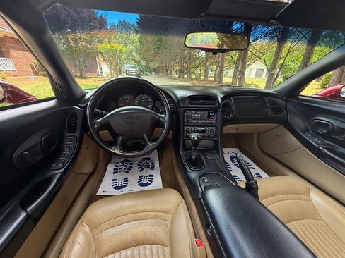 Used 1999 Chevrolet Corvette Convertible w/ Memory Pkg RWD image 49