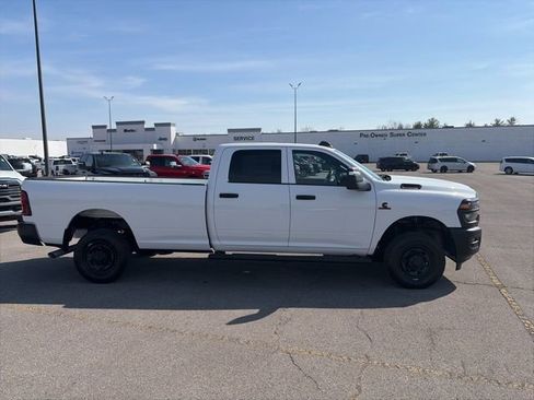 New 2026 RAM 2500 Tradesman AWD/4WD image 7