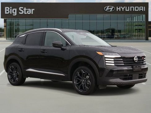 Used 2025 Nissan Kicks SR image 6