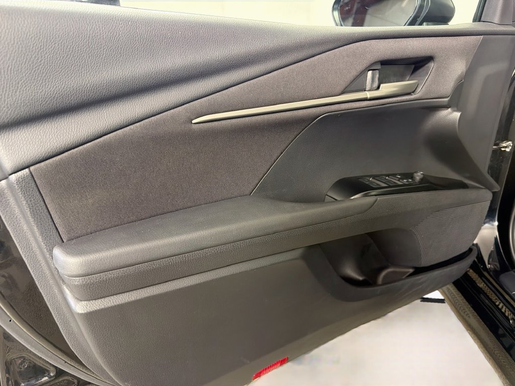 Used 2025 Toyota Camry LE FWD image 12