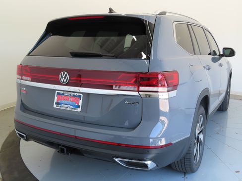 New 2025 Volkswagen Atlas SEL image 4