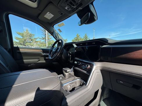 Used 2024 GMC Sierra 1500 Denali AWD/4WD image 41