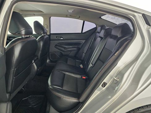 Used 2019 Nissan Altima 2.5 SR w/ SR Premium Package image 16