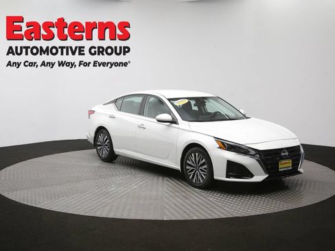 Used 2023 Nissan Altima 2.5 SV FWD image 48