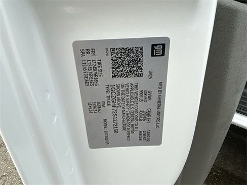 New 2025 Chevrolet Express 3500 Extended image 28