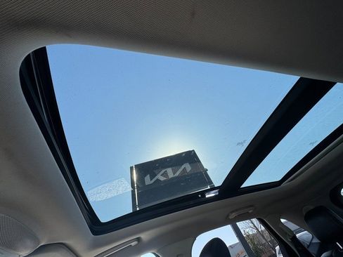 Used 2018 Ford Edge Titanium w/ Equipment Group 302A image 20