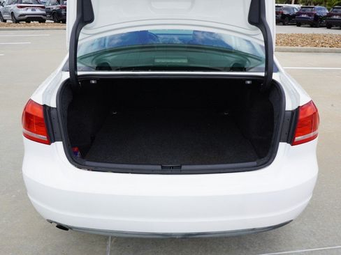 Used 2014 Volkswagen Passat 1.8T Wolfsburg Edition FWD image 33