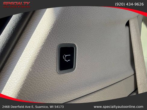 Used 2019 Chrysler Pacifica Touring-L FWD image 24