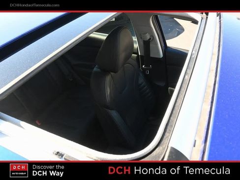 Used 2022 Hyundai Elantra Limited image 24