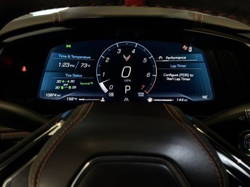 Used 2024 Chevrolet Corvette Stingray Premium Cpe w/ Z51 Performance Package RWD image 11