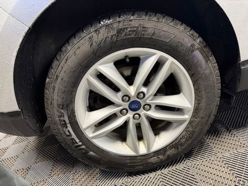 Used 2017 Ford Edge SEL w/ Equipment Group 201A AWD/4WD image 44