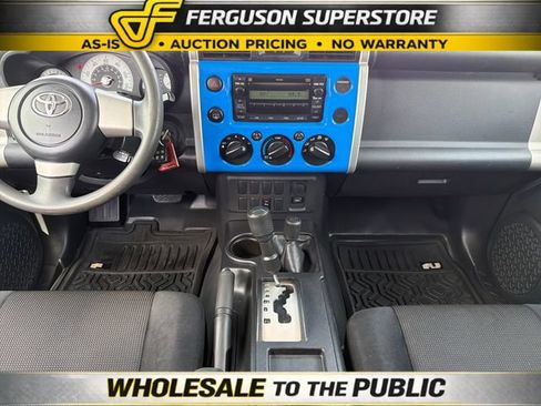 Used 2007 Toyota FJ Cruiser 4WD w/ Convenience Pkg image 9