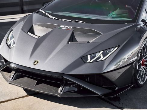 Used 2023 Lamborghini Huracan STO image 7