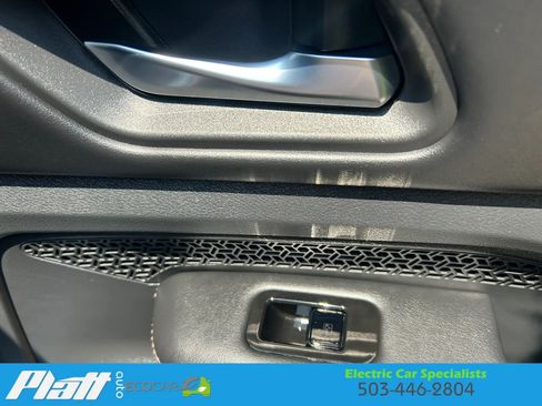 Used 2023 Nissan Ariya FWD image 39