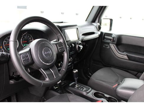 Used 2017 Jeep Wrangler Unlimited Sport w/ Power Convenience Group image 9