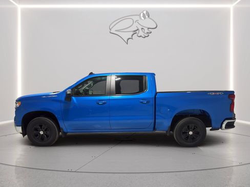 Used 2025 Chevrolet Silverado 1500 LT AWD/4WD image 2