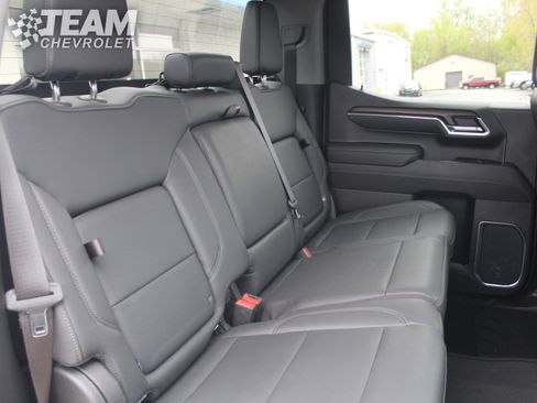 Used 2024 GMC Sierra 1500 SLT AWD/4WD image 23