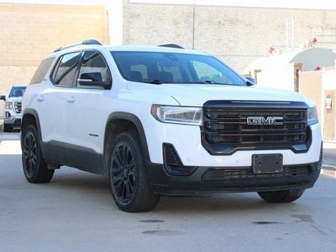 Used 2023 GMC Acadia SLE w/ Driver Convenience Package image 2