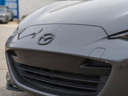 Used 2017 MAZDA MX-5 Miata RF Grand Touring RWD image 9