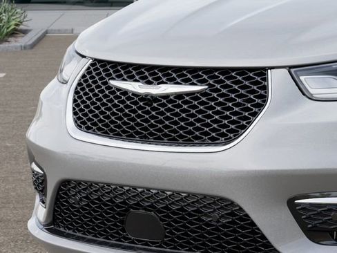 New 2026 Chrysler Pacifica Select image 11