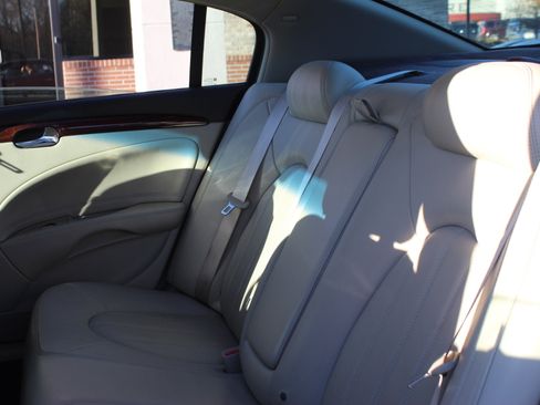 Used 2007 Buick Lucerne CXL image 24