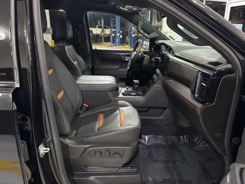 Used 2025 GMC Sierra 1500 AT4 AWD/4WD image 14