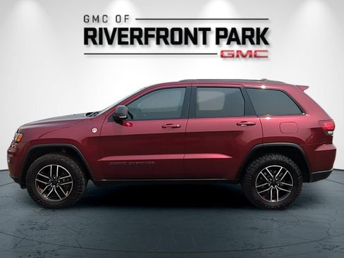 Used 2019 Jeep Grand Cherokee Trailhawk AWD/4WD image 6