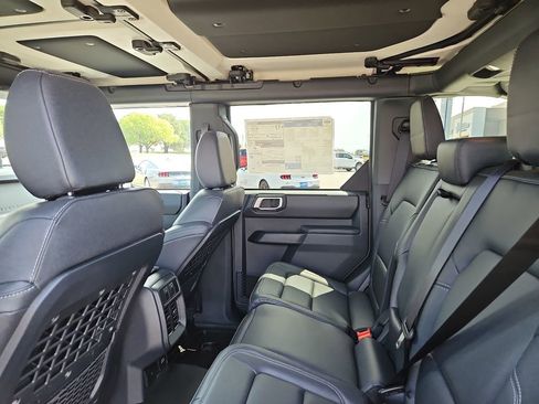 New 2026 Ford Bronco Badlands AWD/4WD image 19
