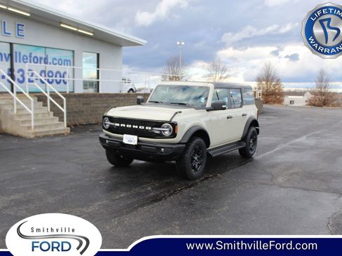 New 2025 Ford Bronco Outer Banks image 1