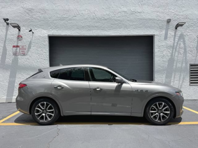 Used 2019 Maserati Levante AWD/4WD image 6