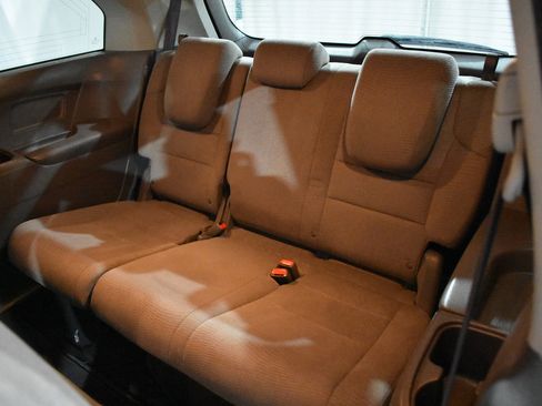 Used 2011 Honda Odyssey EX image 36