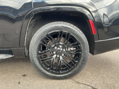 Used 2024 Jeep Wagoneer Series II image 22