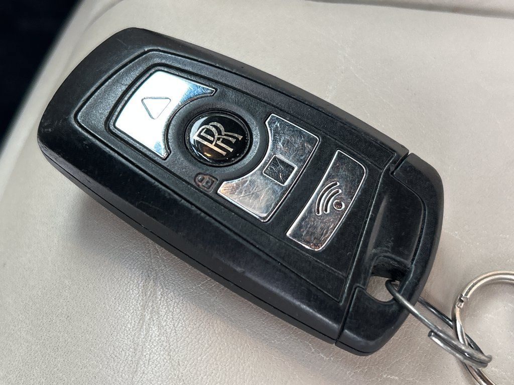 Used 2014 Rolls-Royce Wraith RWD image 25