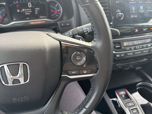Used 2022 Honda Pilot Touring image 30
